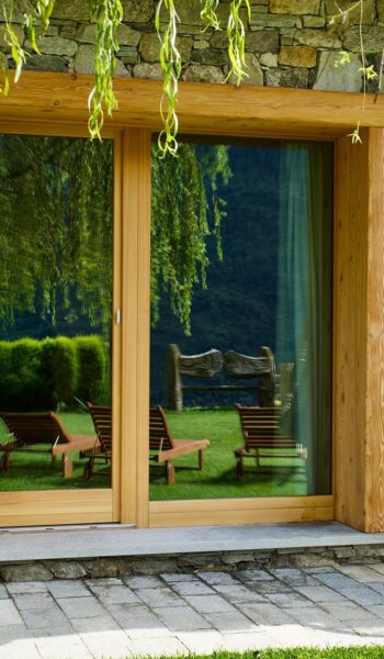 Finestre in legno su misura realizzate artigianalmente