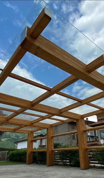 Progetto in legno su misura con design personalizzato