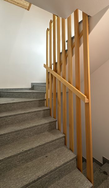 Progettazione supporto scala in legno