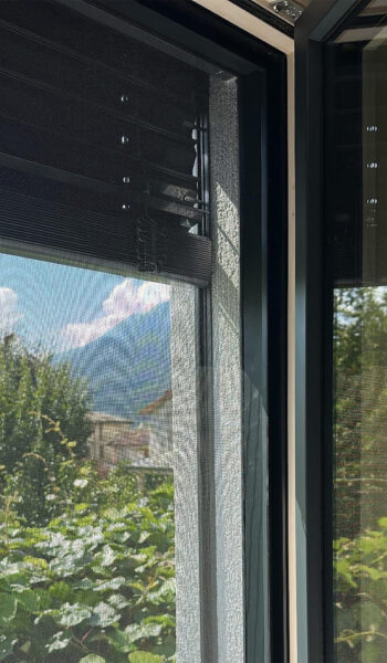 Zanzariera su misura per finestre