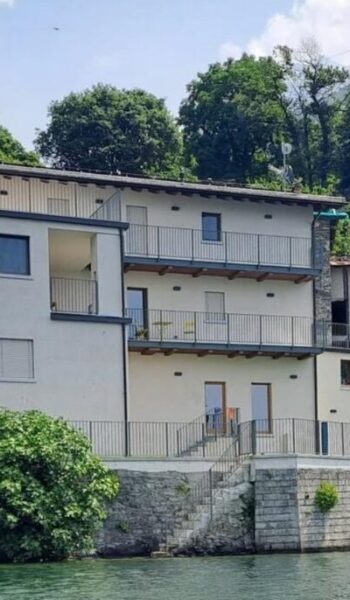 Frangisole applicati su facciata moderna